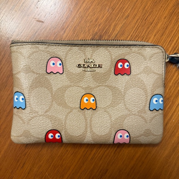 Limited Edition RARE Coach x Pac-Man Wristlet - Picture 1 of 9